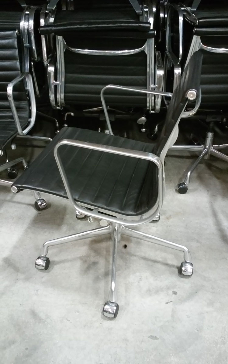 Herman miller eames aluminum deals